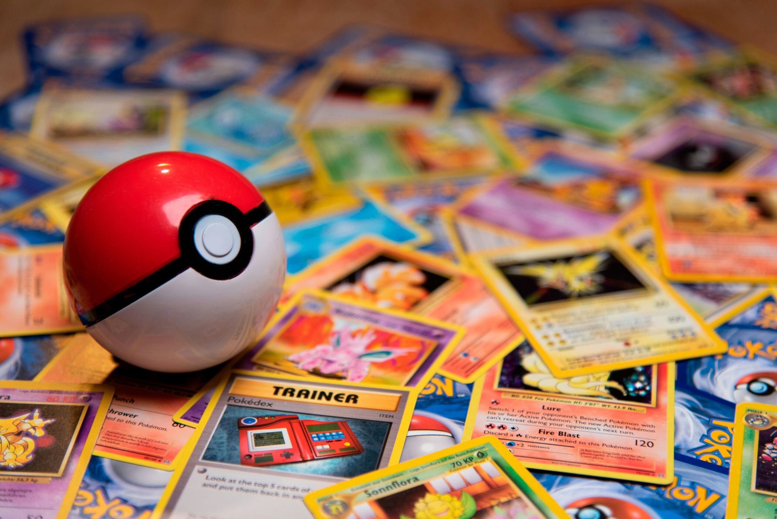 Find Pokémon 
Cards Around <span>You</span>.